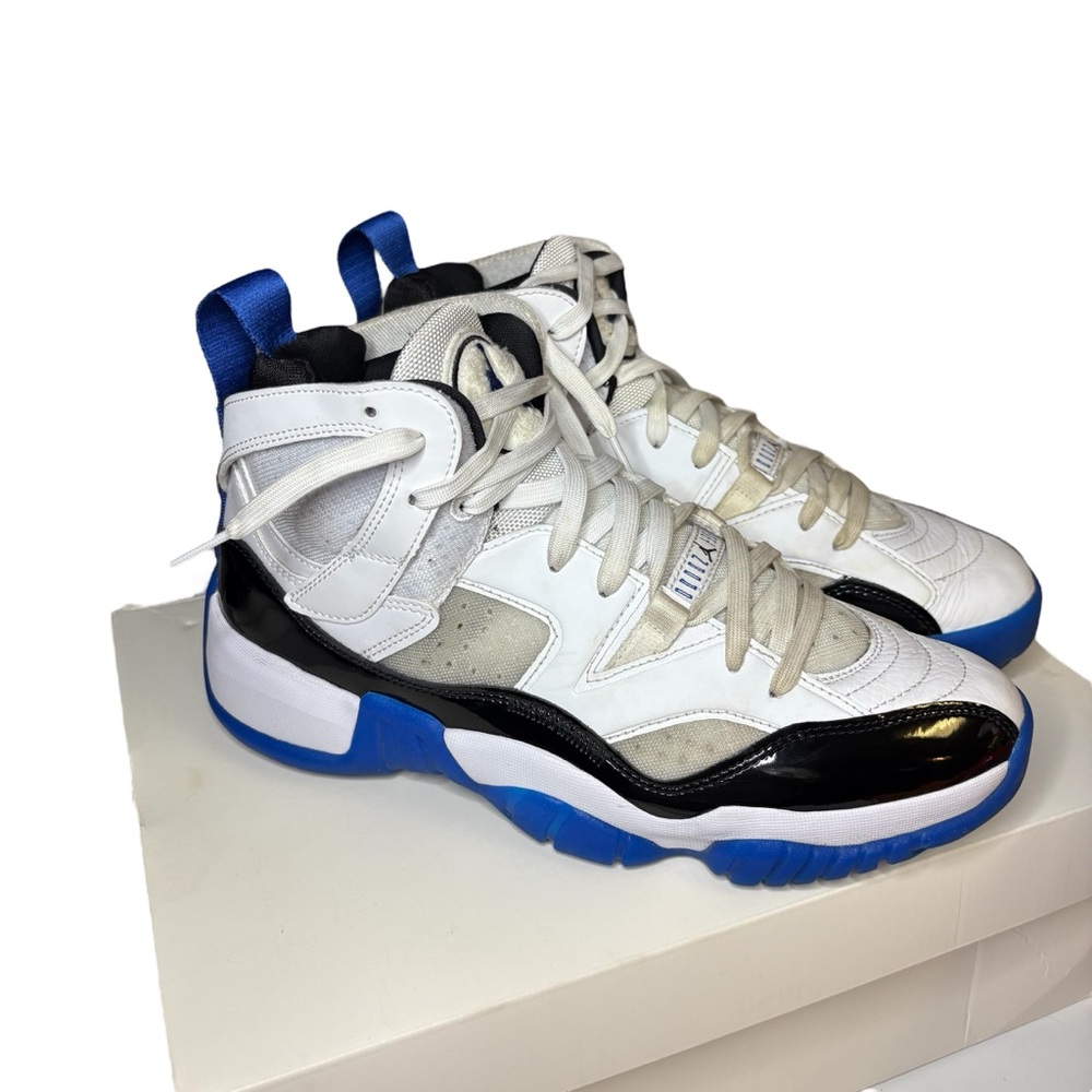 Jordan Jumpman Two Trey
